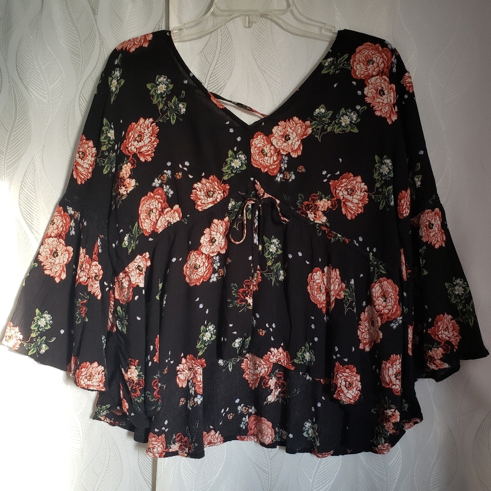 American Rag Floral Lace Up Back Vneck Babydoll Bell Sleeve